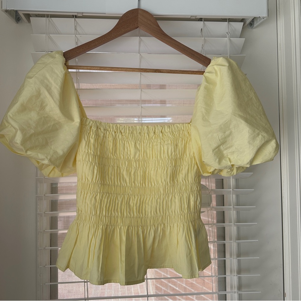 ASTR: bright yellow puffy sleeves top flounce top
